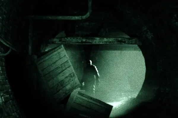 Outlast walkthrough and guide